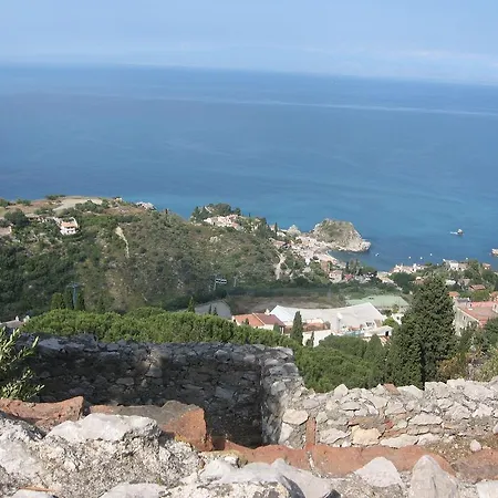 Palici Couette-café Giardini-Naxos